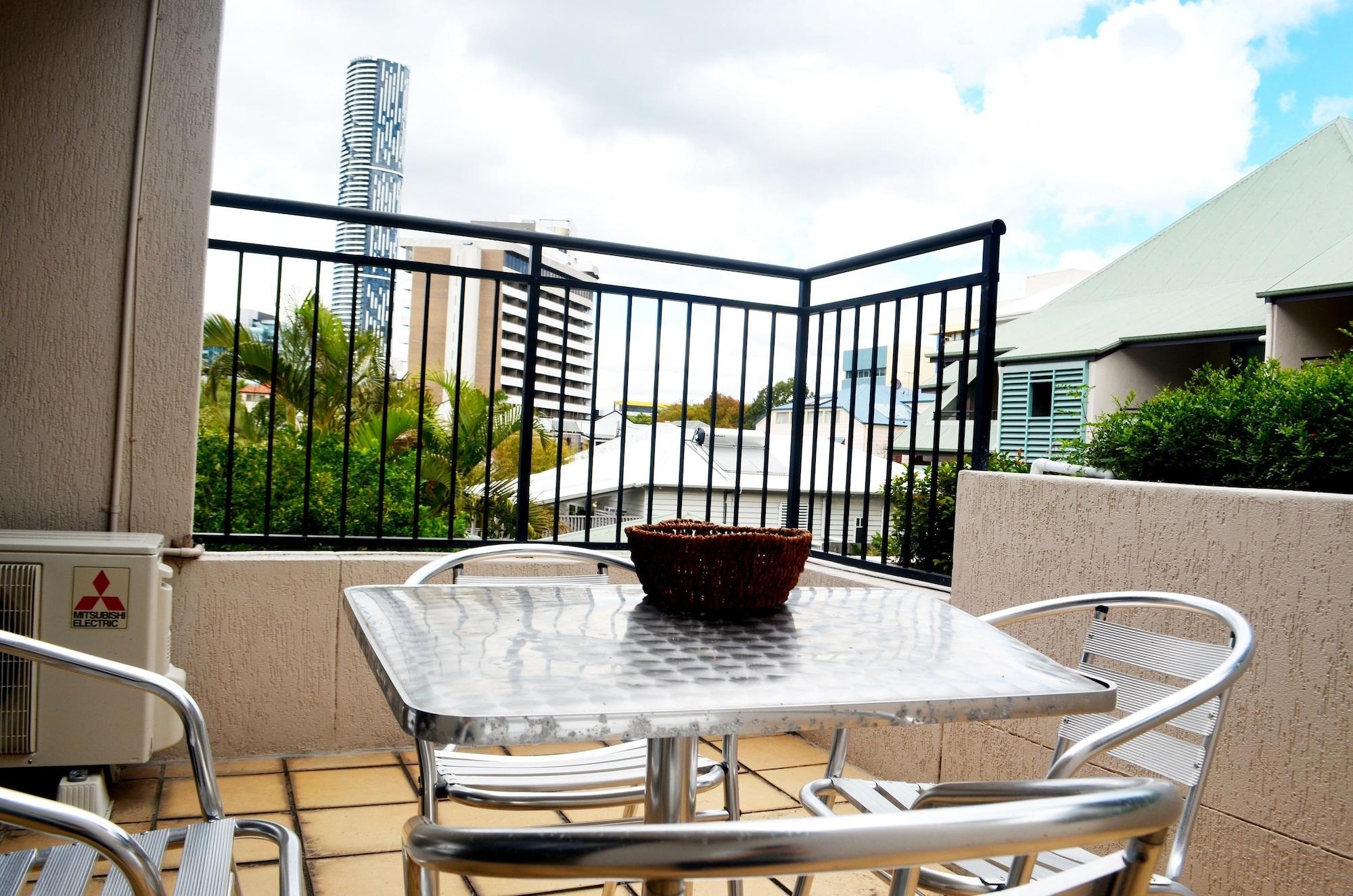 Spring Hill Mews Apartments Μπρίσμπεϊν Εξωτερικό φωτογραφία