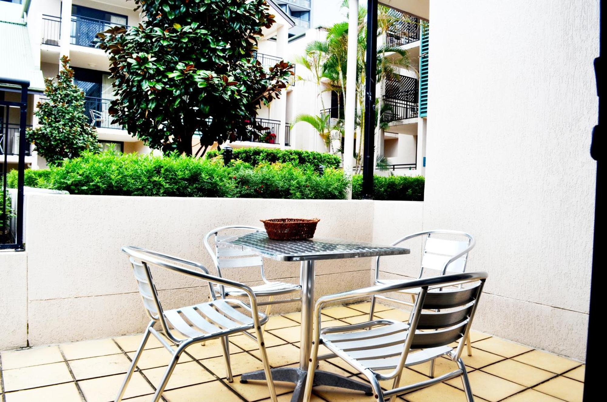 Spring Hill Mews Apartments Μπρίσμπεϊν Δωμάτιο φωτογραφία